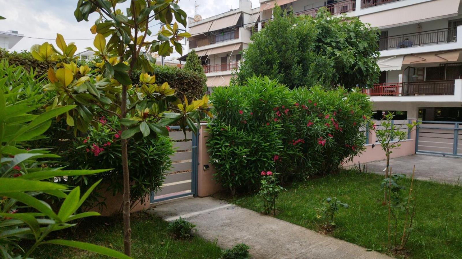 Renovated Apartment With Garden And Parking Space Peraia  Exterior photo